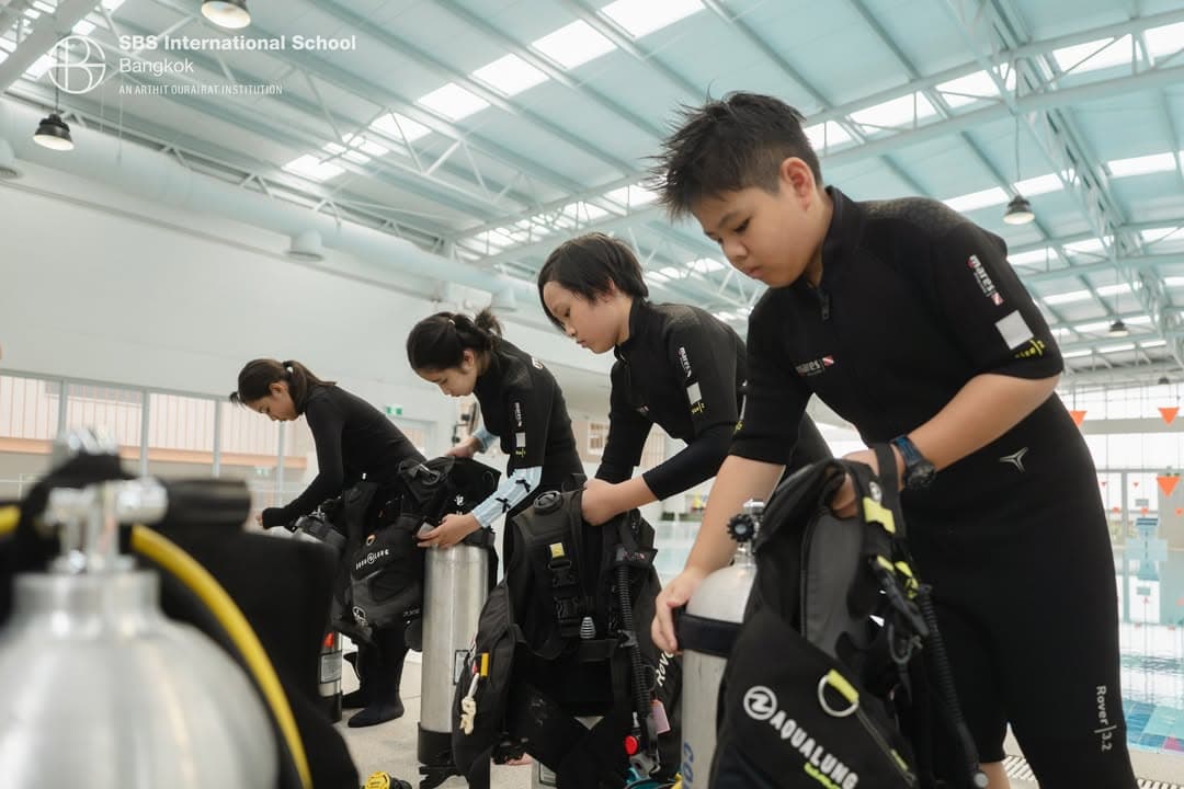 Scuba Diving Club Builds Skills and Confidence in the Pool