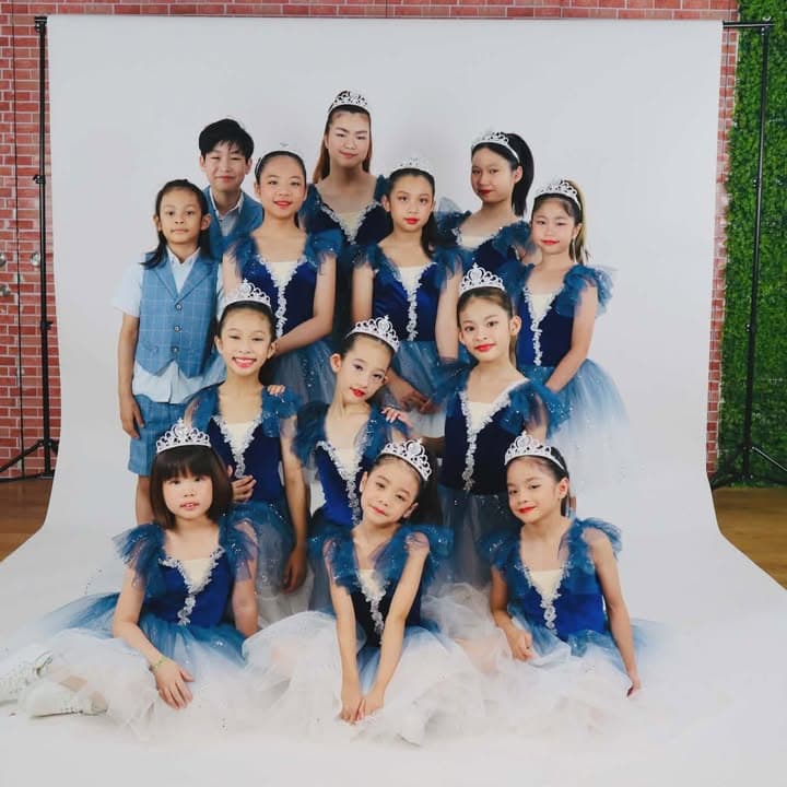 Student Spotlight: Aleisha Performs at Hong Kong Disneyland photo 3
