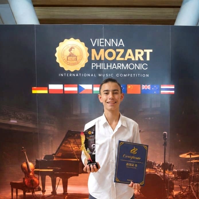 Student Spotlight: Noyan Collects Medal Finishes at Two International Tournaments photo 2